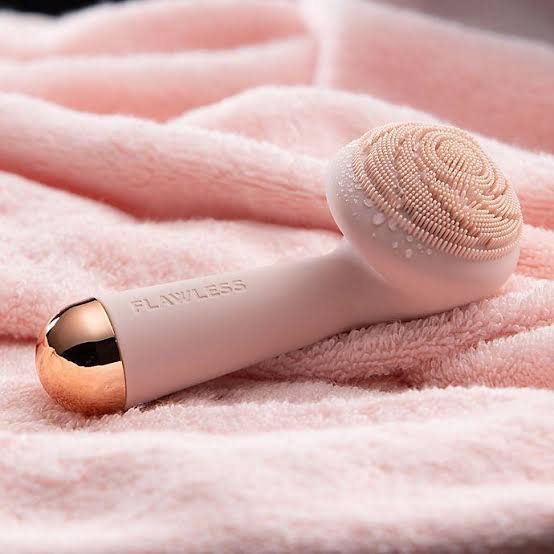 Finishing Touch Flawless Facial Cleanser & Massager