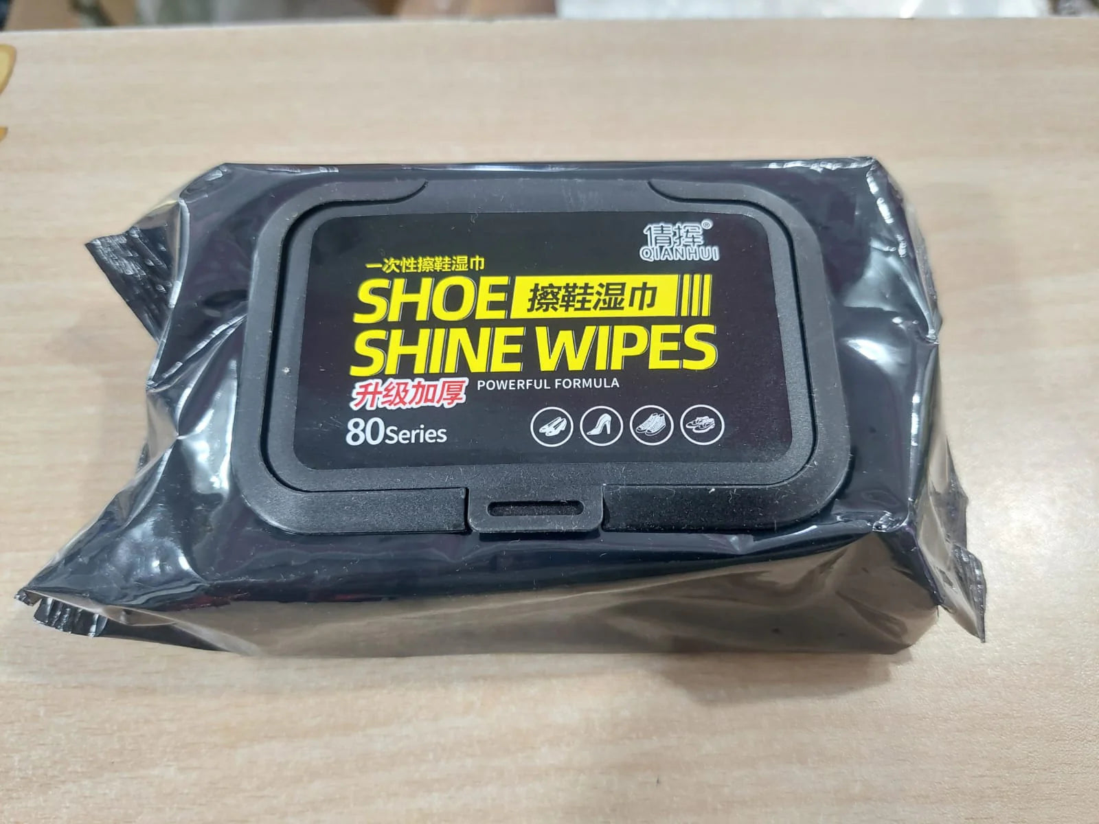 Instant Sneaker and Shoe Cleaner Wipes